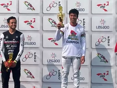 Jos Francisco Mamani triunfa en el BMX Racing.