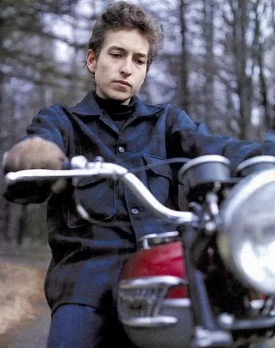 (Bob Dylan con Triumph Bonneville T100 de 1964)