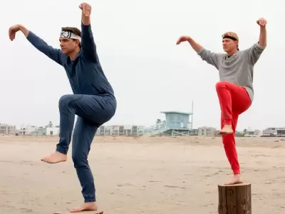 Ralph Macchio y William Zabka en la temporada 6 de 'Cobra Kai'.