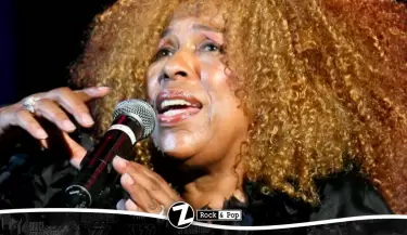 Muere Roberta Flack