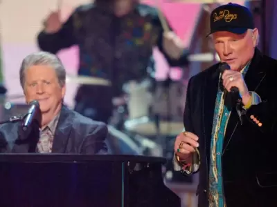 The Beach Boys: Mike Love rinde tributo a Brian Wilson.