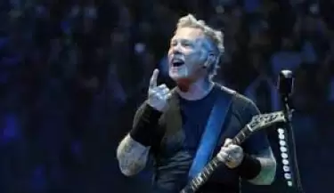 James Hetfield: "Me siento mucho ms cmodo en el escenario que en la vida norma