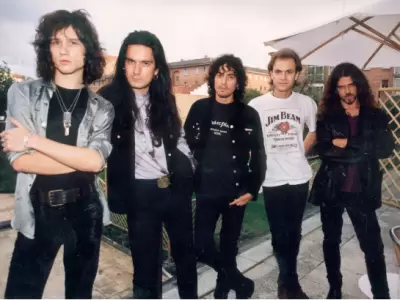 Enrique Bunbury: "Hroes del Silencio dio sus mejores conciertos justo antes de separarse"