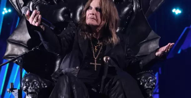 El ltimo adis a Ozzy Osbourne: una multitudinaria despedida en su natal Birmingham