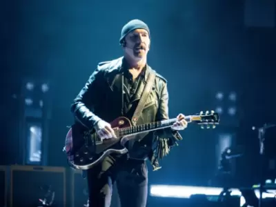 The Edge cumple 64 aos: la historia y el sonido inconfundible del guitarrista de U2