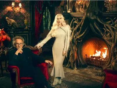 Lady Gaga debuta en Merlina 2 con un misterioso personaje llamado 'Rosaline Rotwood'