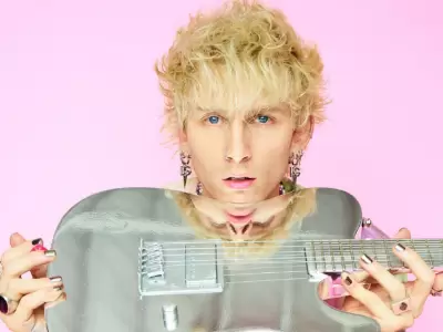 MGK  celebra cinco aos de Tickets To My Downfall