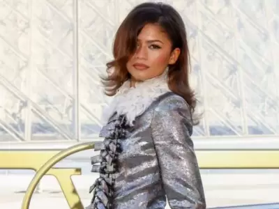 Zendaya deslumbra con un look metalizado en el desfile de Louis Vuitton en Pars