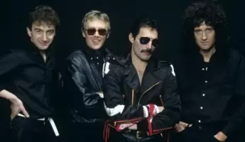 Santana revolucionó la música con su versión de "Oye Cómo Va" y fusionó el mambo con el rock latino.