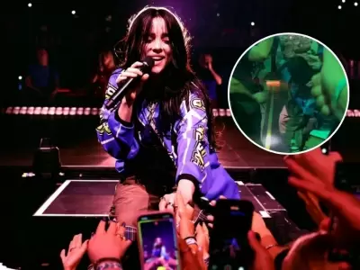 Billie Eilish sufre agresin durante su concierto en Miami: fan la jalone violentamente frente al pblico.
