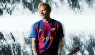 FC Barcelona y Ed Sheeran sorprenden con camiseta edicin limitada inspirada en el lbum 'Play'.