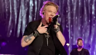 Axl Rose protagoniza incidente durante concierto de Guns N' Roses en Buenos Aires.