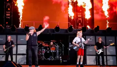 Show de AC/DC activ detectores ssmicos