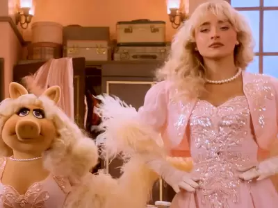 Lanzan el nuevo avance con Sabrina Carpenter y Miss Piggy.