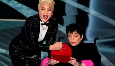 Reconocida actriz arremete contra Lady Gaga en su libro