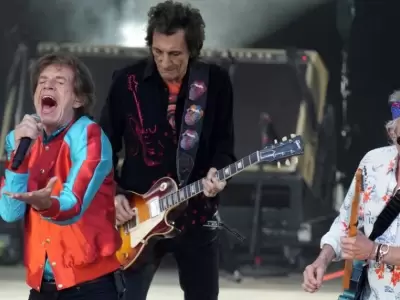 Los Rolling Stones anuncian nuevo material y adelantan su single "Rough and Twisted".