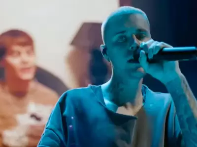 Justin Bieber sorprende cantando cl�sicos temas en Coachella 2026